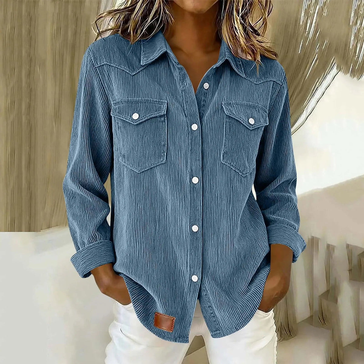 Chemise boutonnée en velours côtelé pour femme avec poches plaquées 14