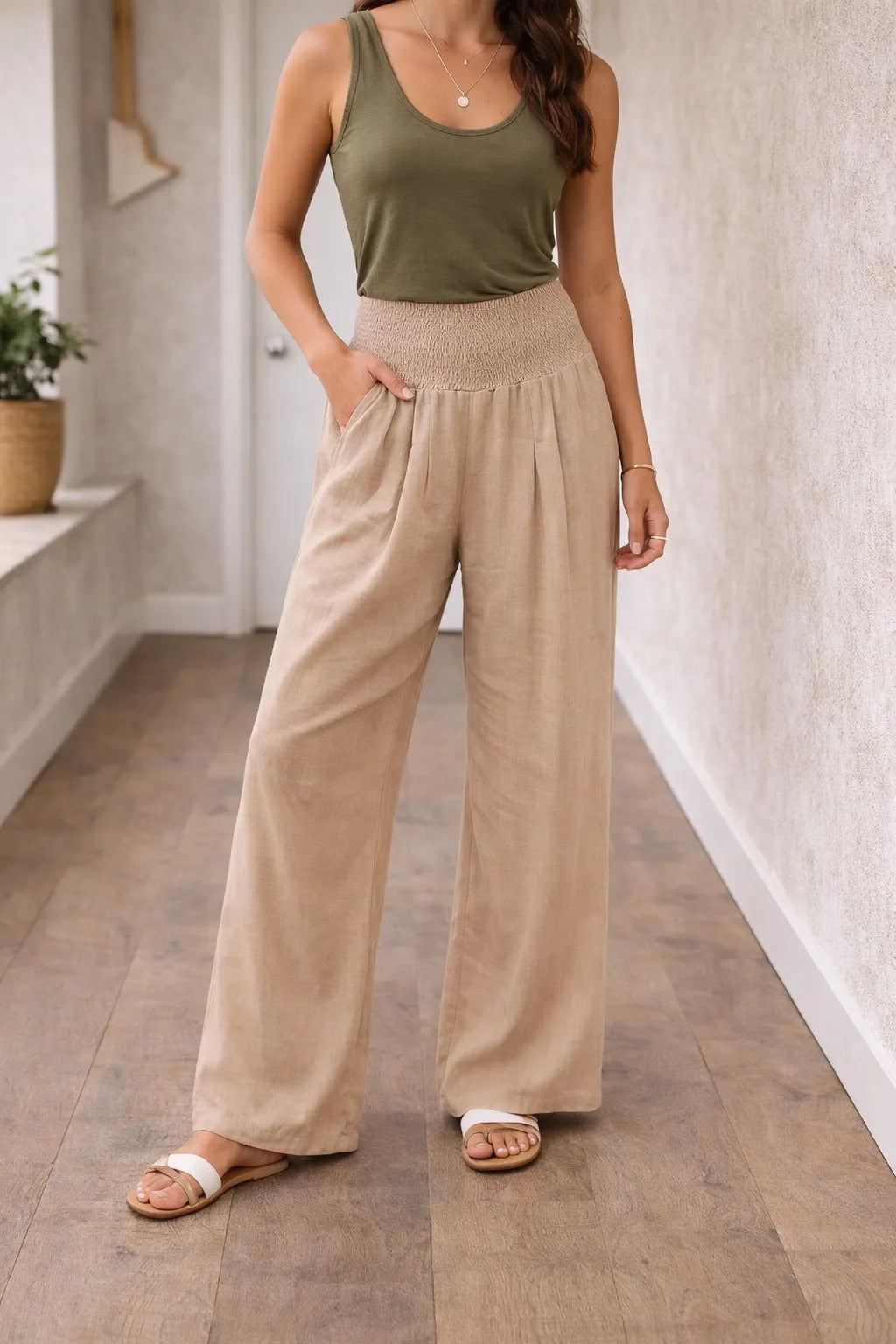 Pantalon large pour femme avec taille smockée 11