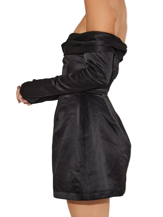 Robe femme courte à épaules dégagées avec manches longues