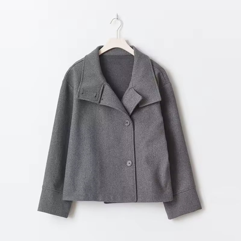 Veste courte pour femme avec col montant et fermeture à boutons 10