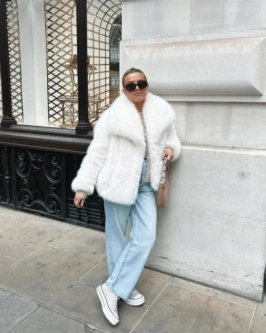 Manteau Femme Court En Fausse Fourrure-Gigié