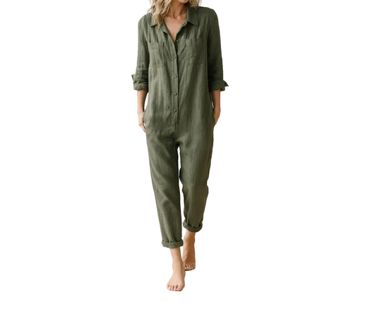 Combinaison pour femme à manches longues avec boutons, col et poches poitrine