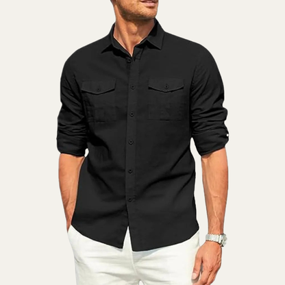Homme chemise à boutons avec deux poches poitrine à rabat