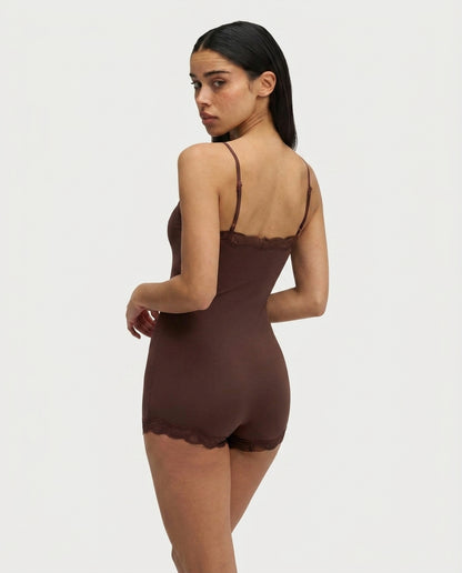 Femme Combishort sans manches à bretelles réglables et bordure en dentelle | imported-image-9