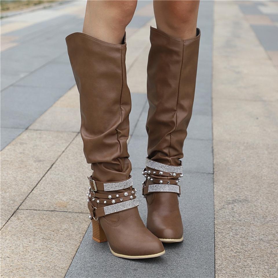 Bottes hautes slouchy pour femme avec brides à clous 7