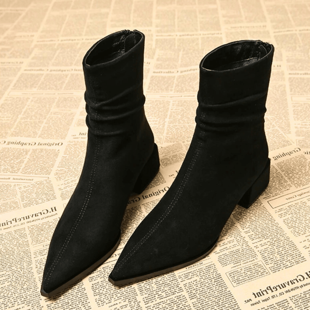Bottines femme à bout pointu et tige souple 2