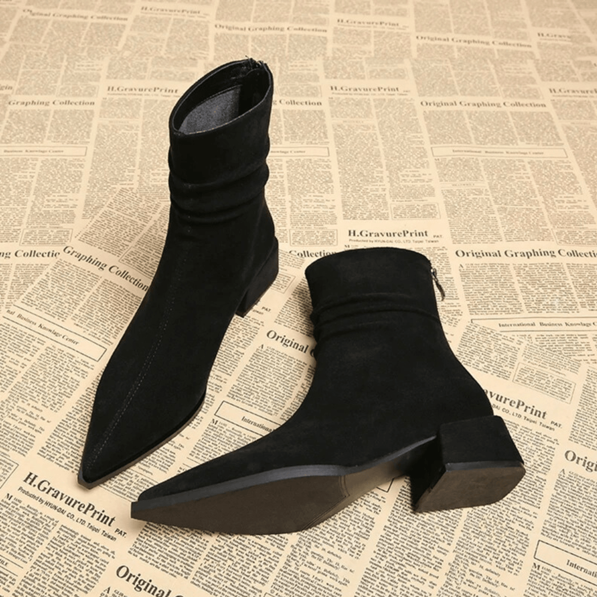 Bottines femme à bout pointu et tige souple 5