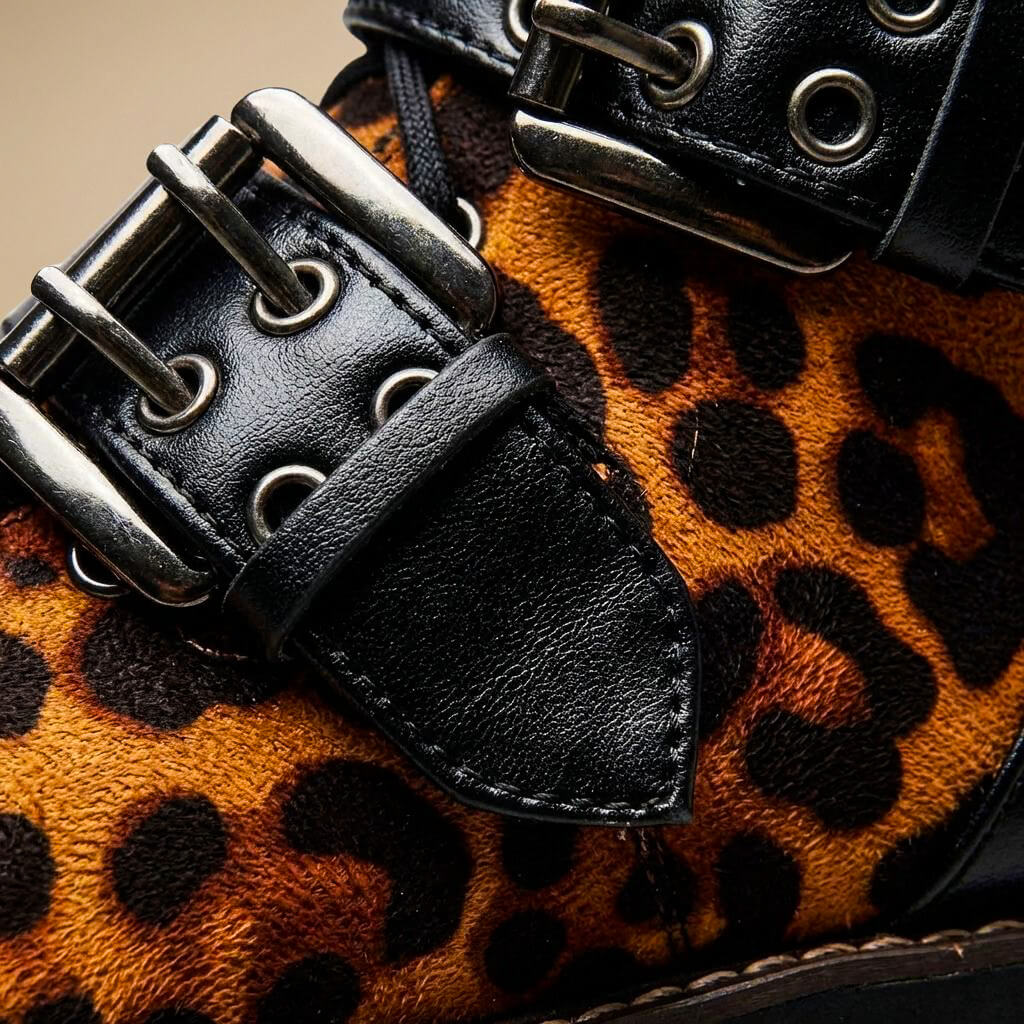 Bottines pour femme à motif léopard avec brides à boucles 4