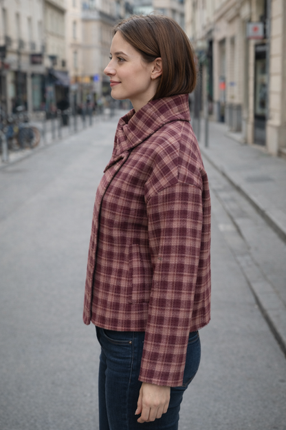 Femme veste courte à carreaux avec col asymétrique