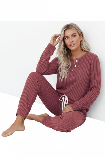Ensemble deux pièces à texture côtelée avec haut à manches longues et pantalon