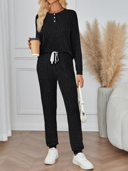 Ensemble deux pièces à texture côtelée avec haut à manches longues et pantalon