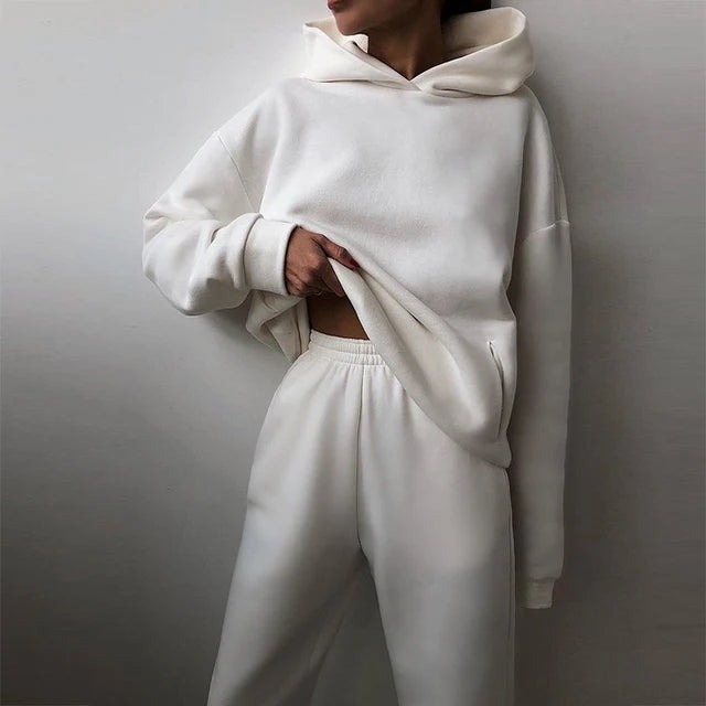 Ensemble survêtement femme avec sweat à capuche et pantalon de jogging 4