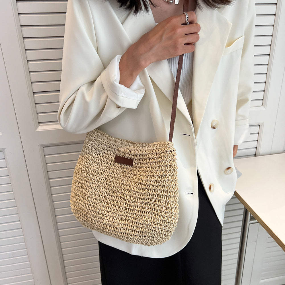 Femme Sac à bandoulière à texture tressée avec empiècement rectangulaire et fines lanières 1
