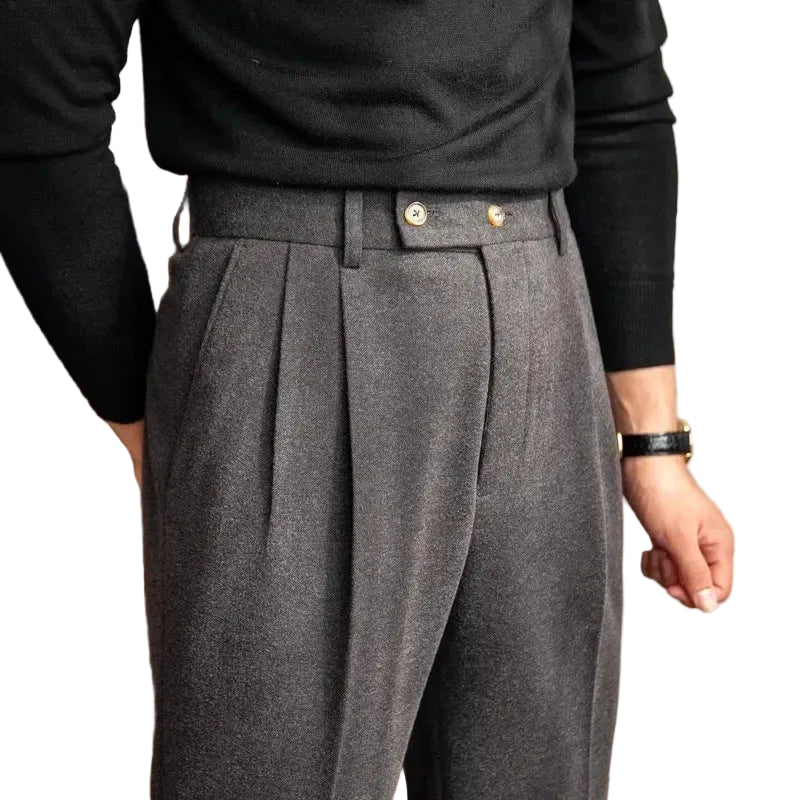 Pantalon homme taille haute avec plis sur le devant