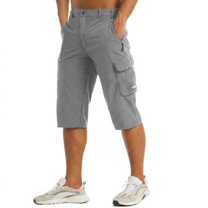 Hommes Short cargo longueur genou avec poches latérales et passants de ceinture Gris Clair