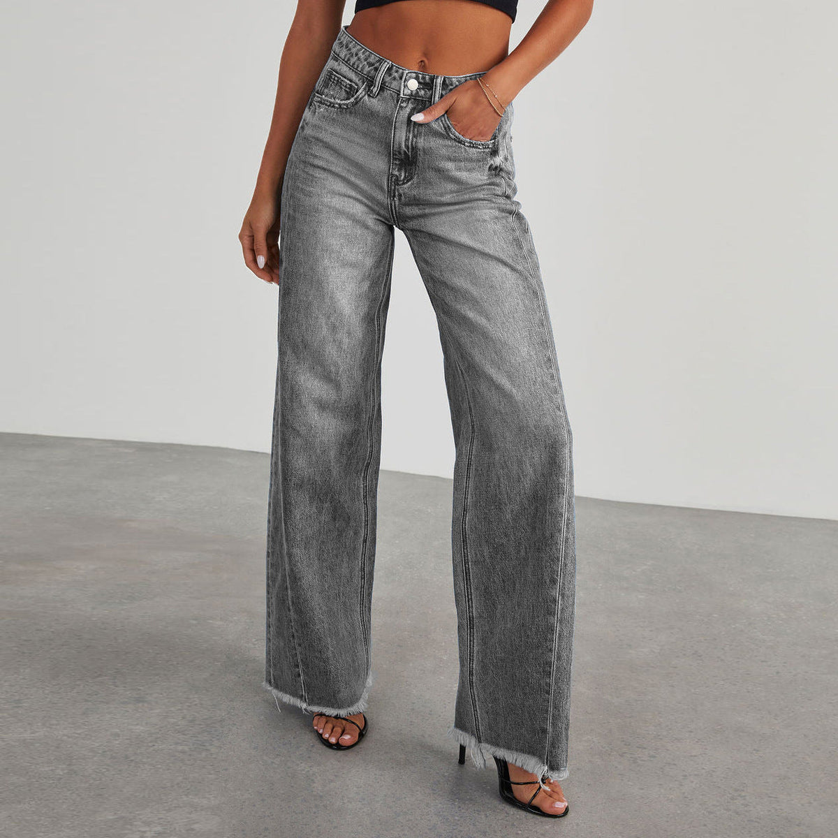 Jean large taille haute pour femme avec ourlet effiloché 4