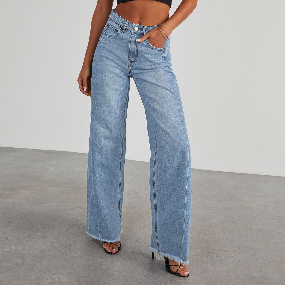 Jean large taille haute pour femme avec ourlet effiloché 5