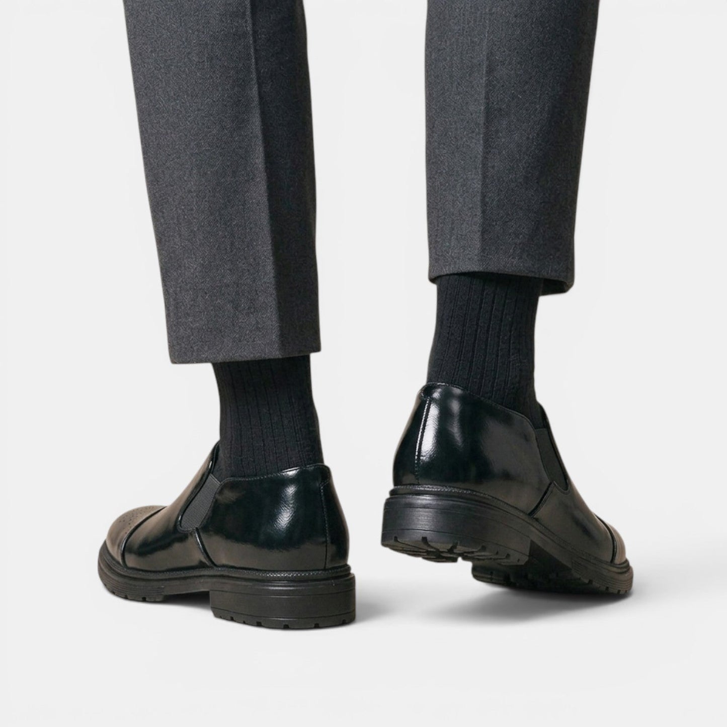Mocassins Brogues à enfiler pour homme avec panneaux latéraux élastiques 4