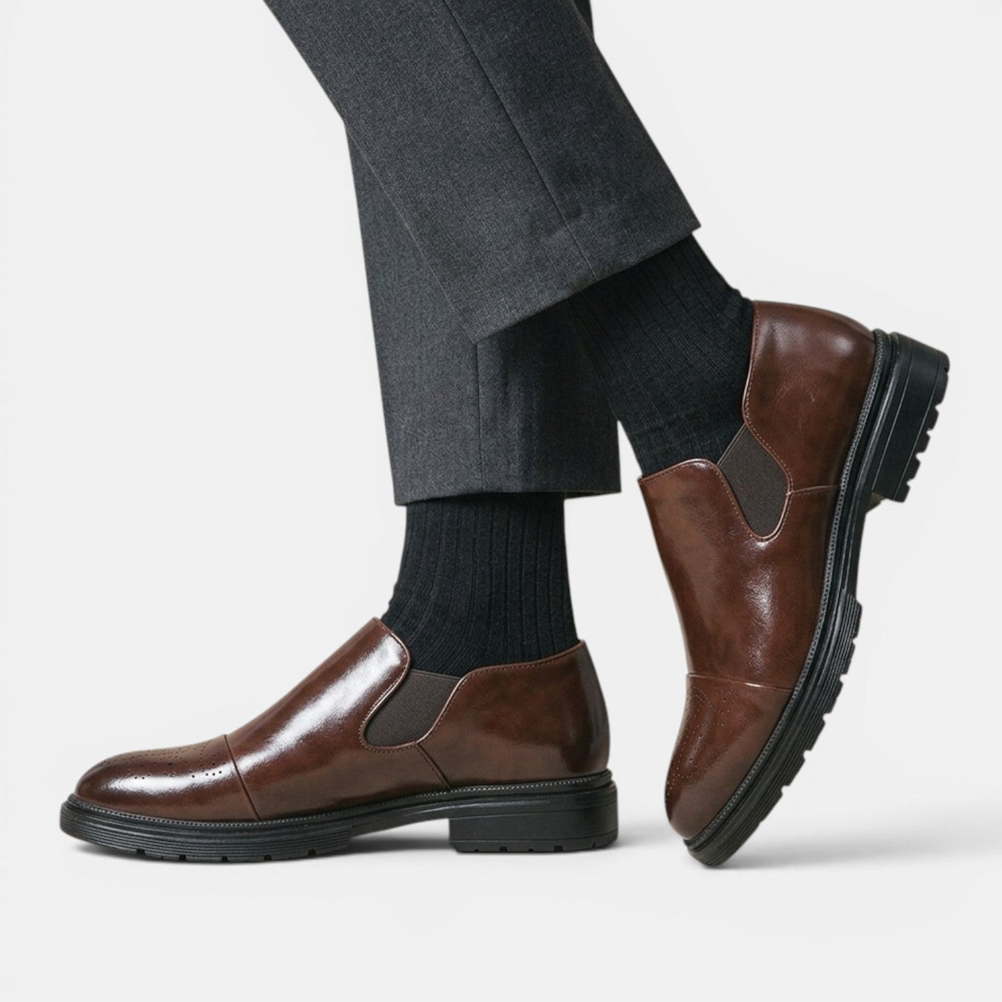 Mocassins Brogues à enfiler pour homme avec panneaux latéraux élastiques 6