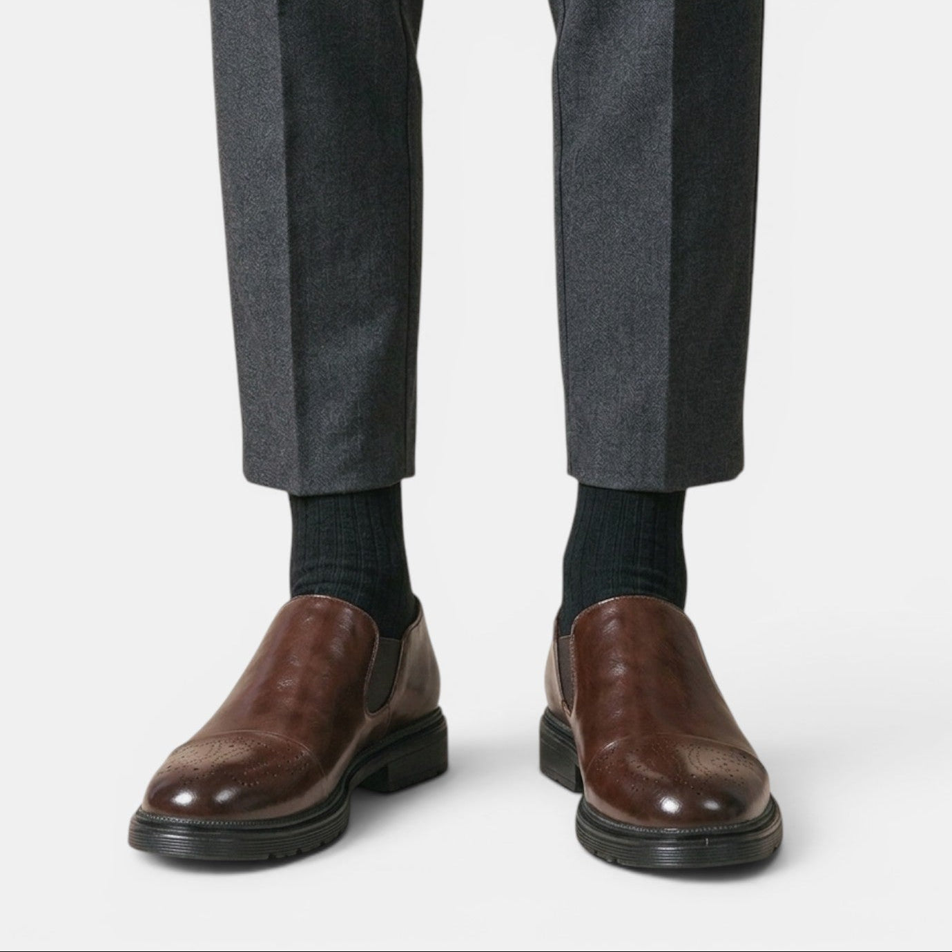 Mocassins Brogues à enfiler pour homme avec panneaux latéraux élastiques 7