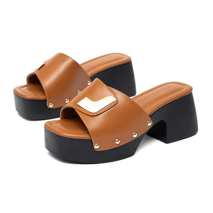 Mules à plateforme pour femme avec talon bloc et détail métallique 2