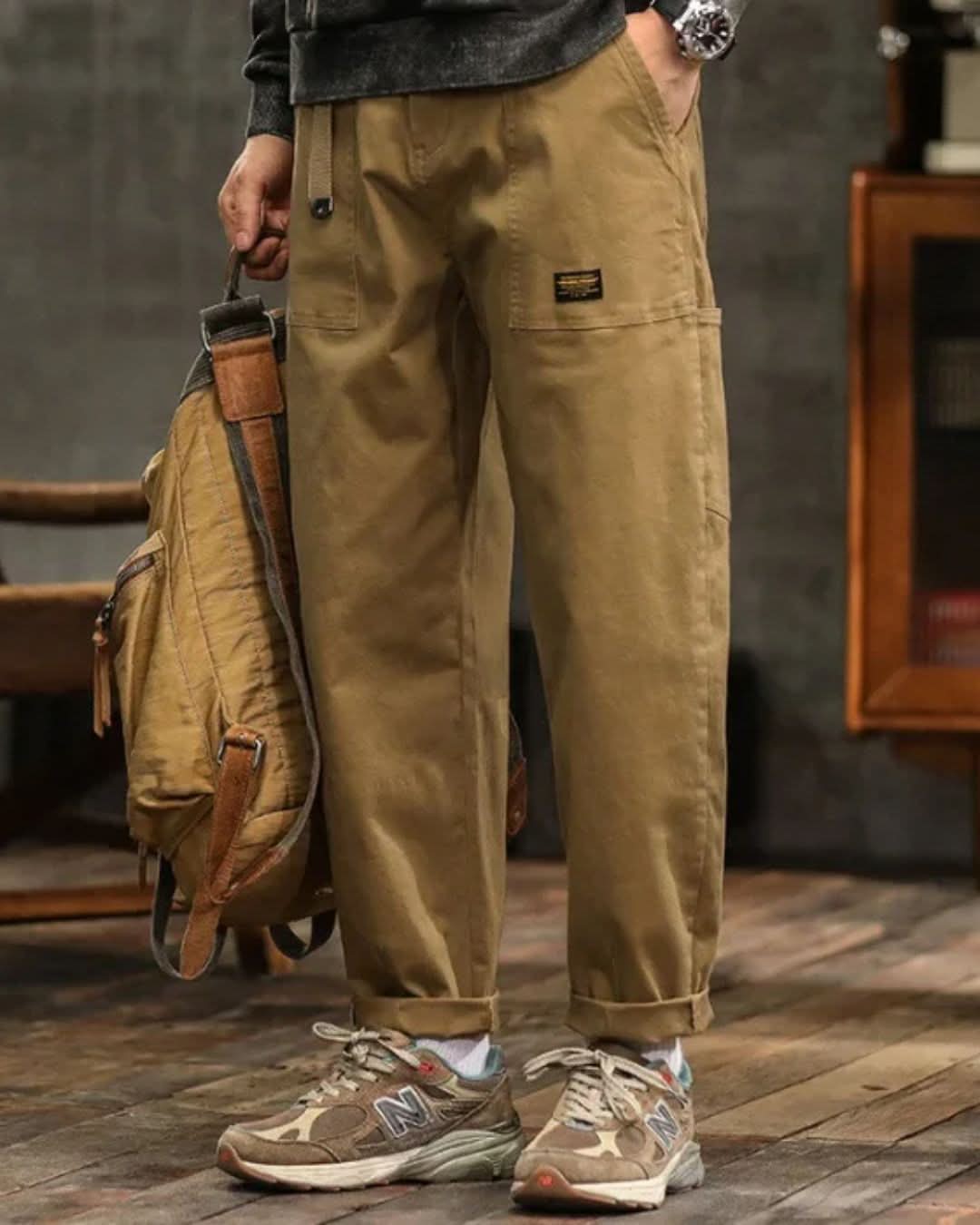 Pantalon cargo pour homme avec poches plaquées et détail de ceinture 6