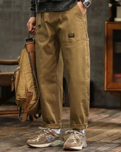Pantalon cargo pour homme avec poches plaquées et détail de ceinture 6