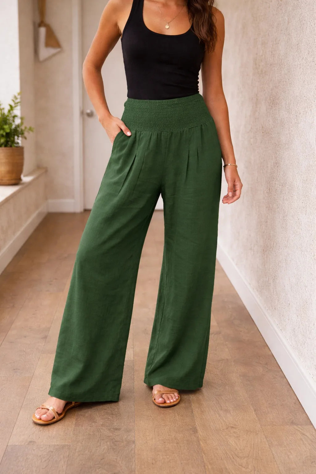 Pantalon large pour femme avec taille smockée 5