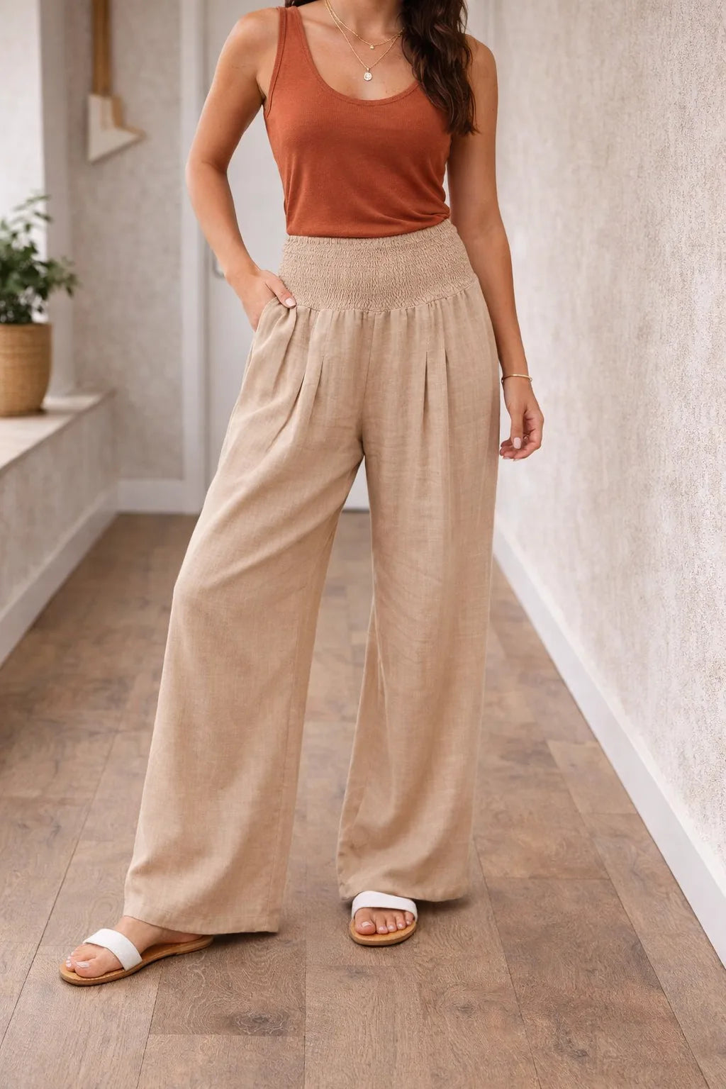 Pantalon large pour femme avec taille smockée 8