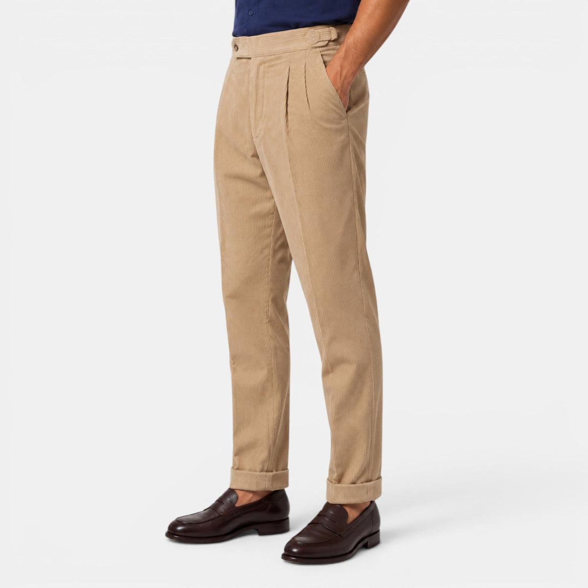 Pantalon plissé en velours côtelé pour homme avec ourlets à revers 5