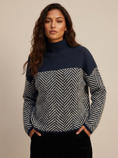 Pull en maille à motif chevron et col montant pour femme 2
