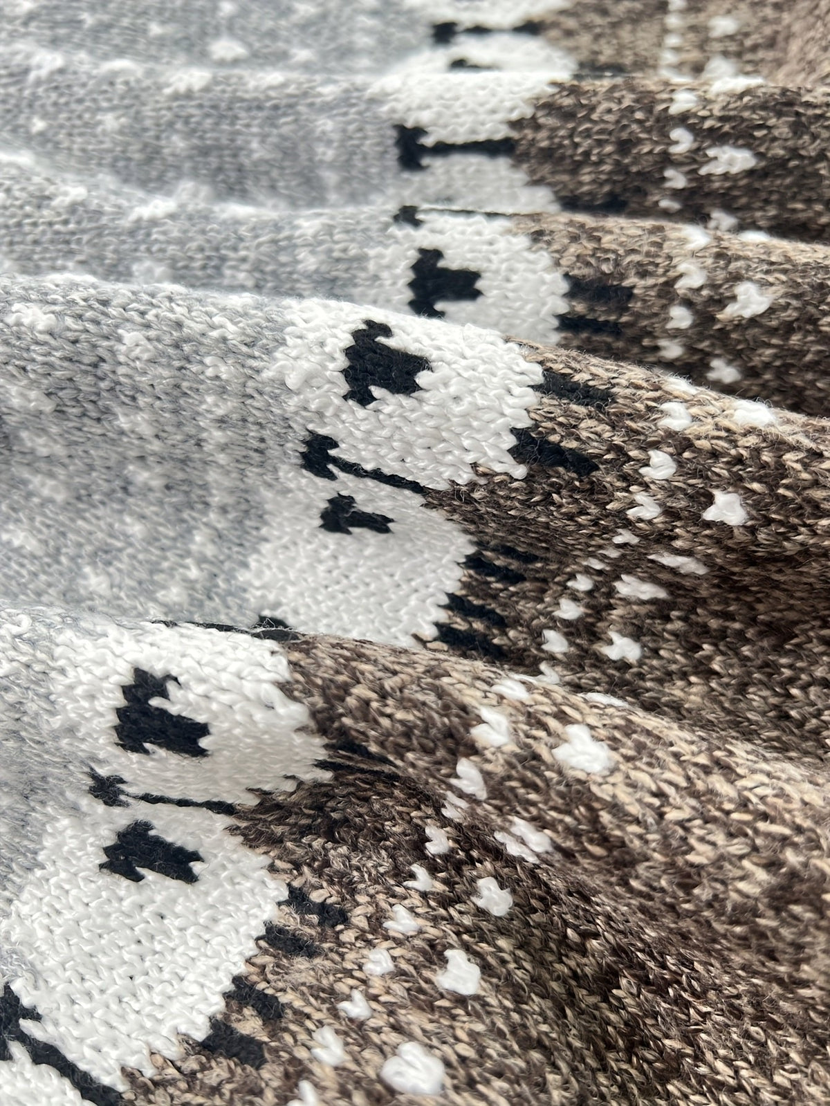 Pull en maille jacquard motif moutons pour femme 4