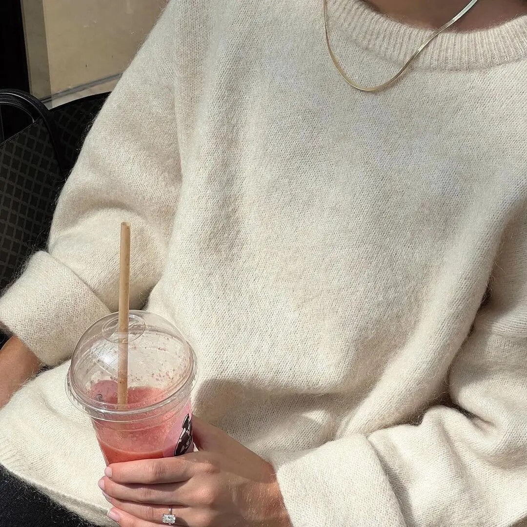 Pull en maille pour femme avec col rond et épaules tombantes 5