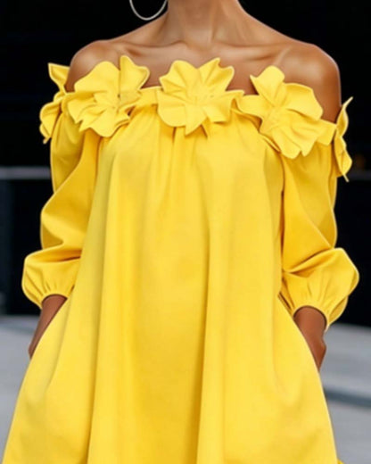 Robe courte femme à épaules dénudées avec applications florales 3D 4
