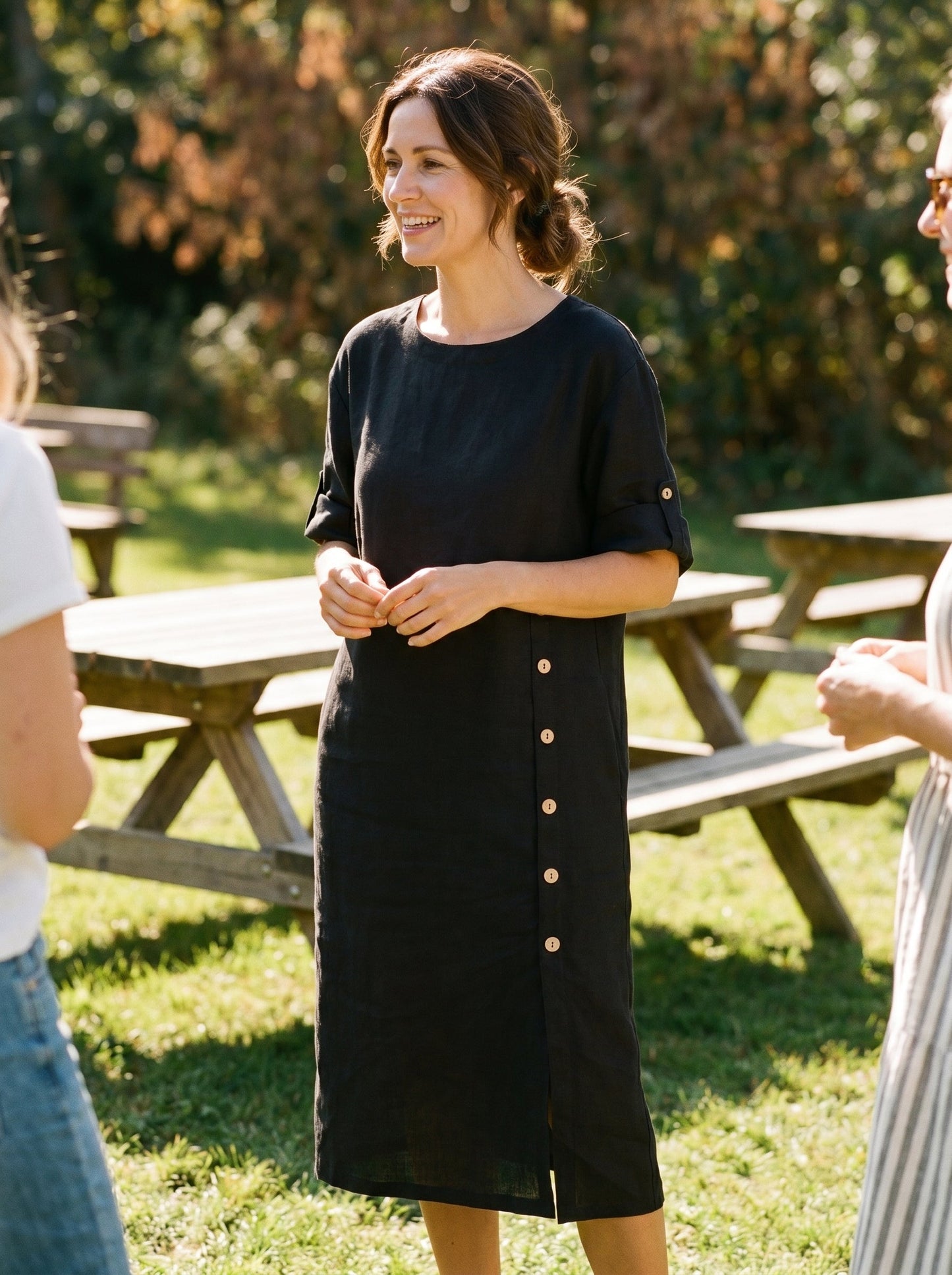 Robe midi à col rond pour femme avec boutons latéraux 11