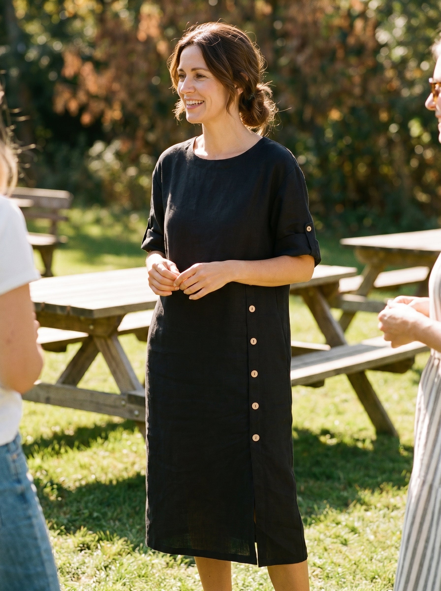 Robe midi à col rond pour femme avec boutons latéraux 11