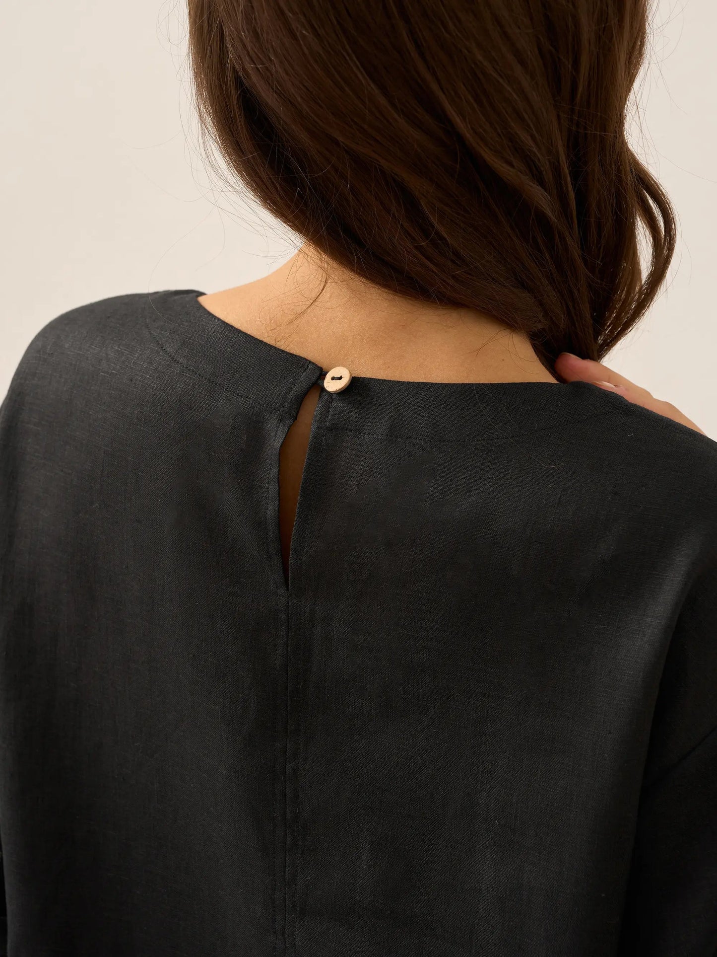 Robe midi à col rond pour femme avec boutons latéraux 19