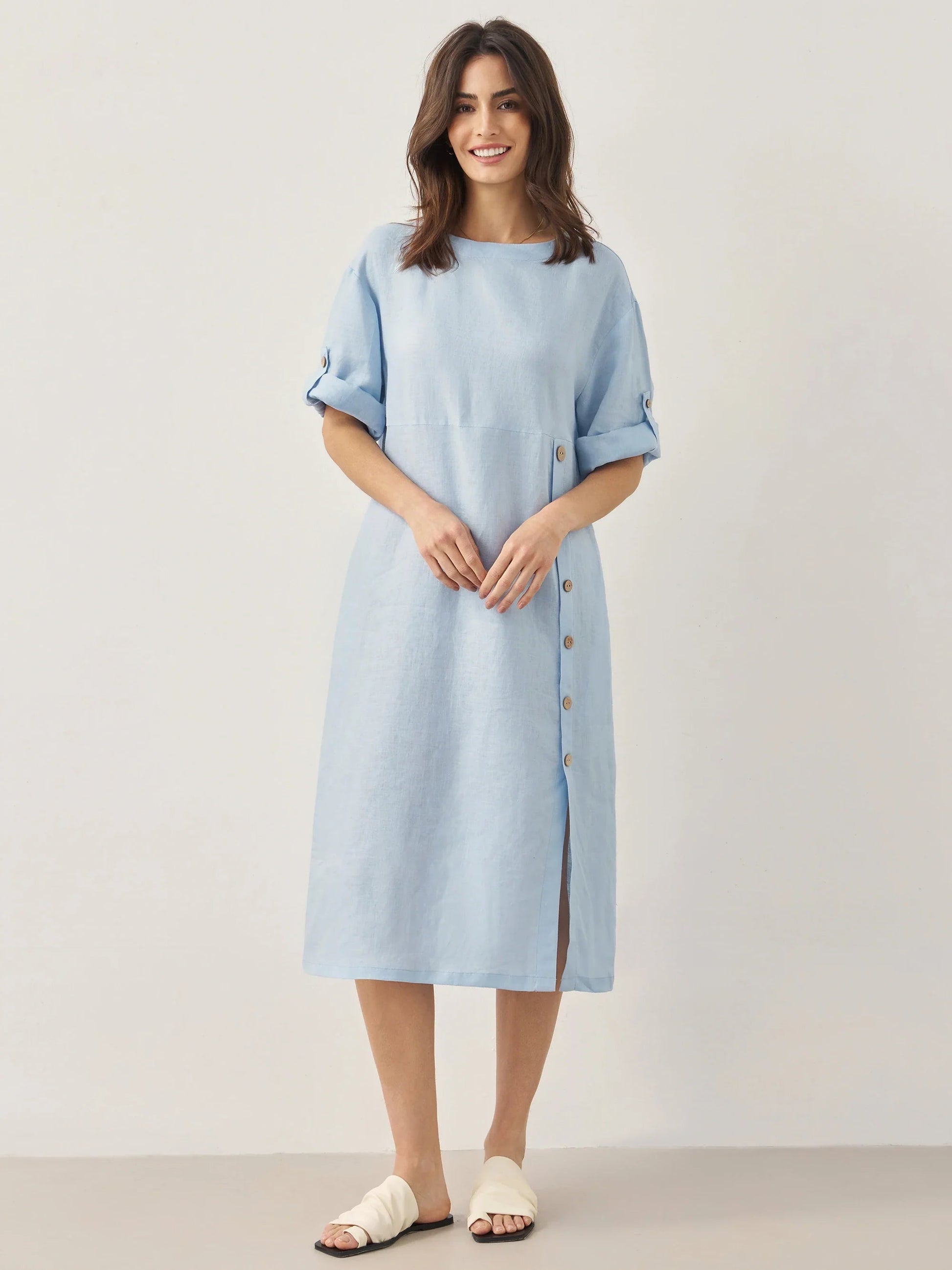 Robe midi à col rond pour femme avec boutons latéraux 7