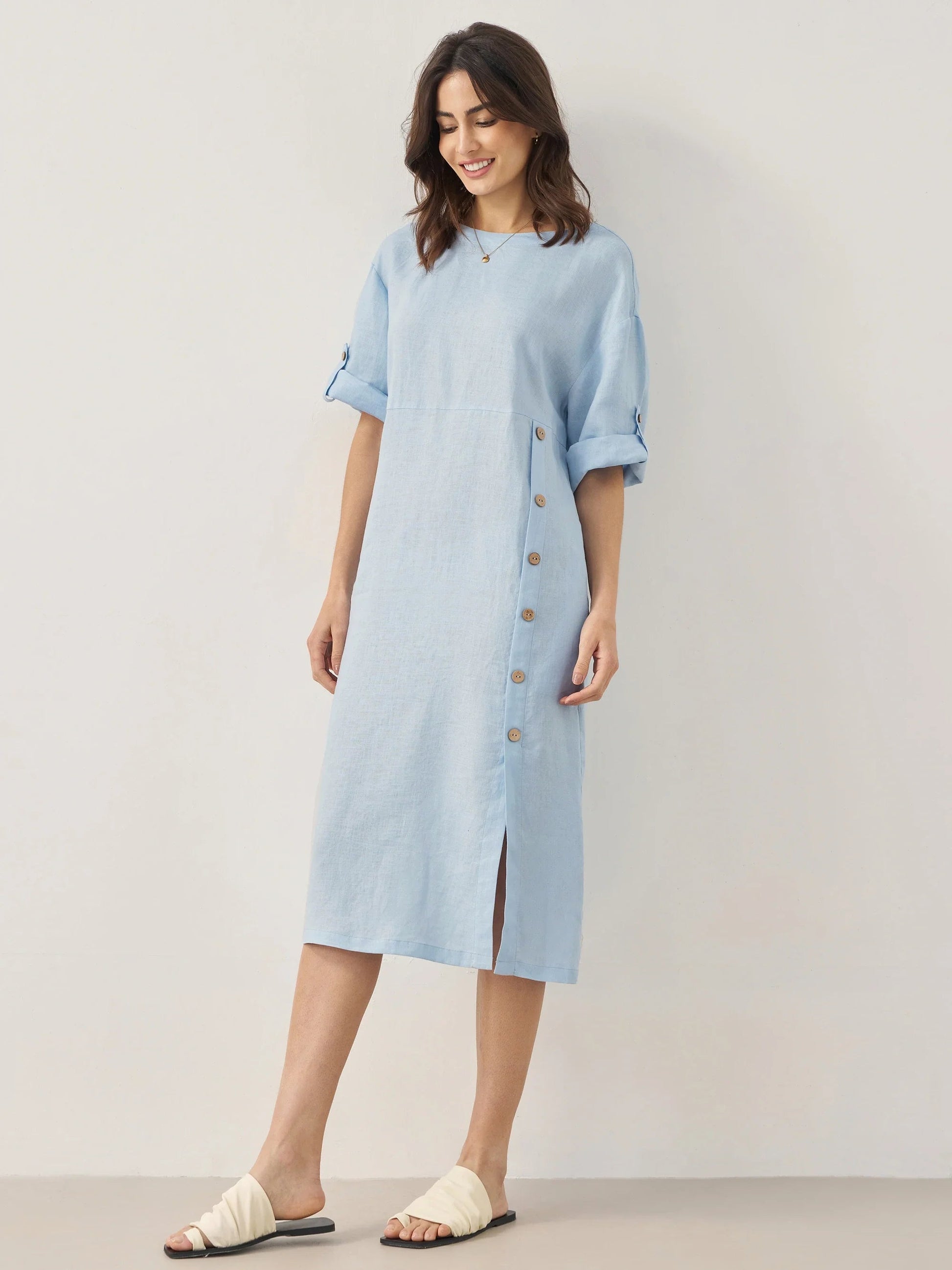 Robe midi à col rond pour femme avec boutons latéraux 9