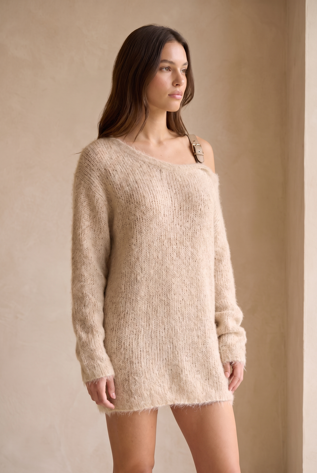 Robe pull courte en maille à épaules dénudées pour femme 2