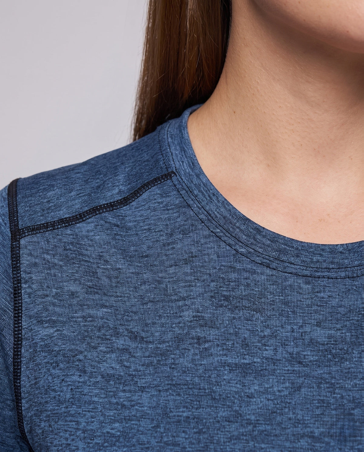 T-shirt femme à manches courtes et col rond 8