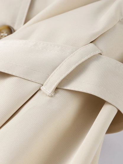 Trench-coat court pour femme avec ceinture et boutons 16