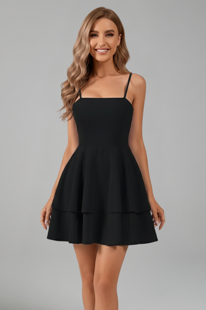 Femme Robe Courte à Bretelles Fines et Jupe à Deux Niveaux