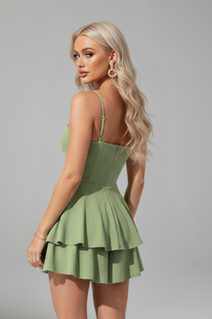 Femme Robe Courte à Bretelles Fines et Jupe à Deux Niveaux