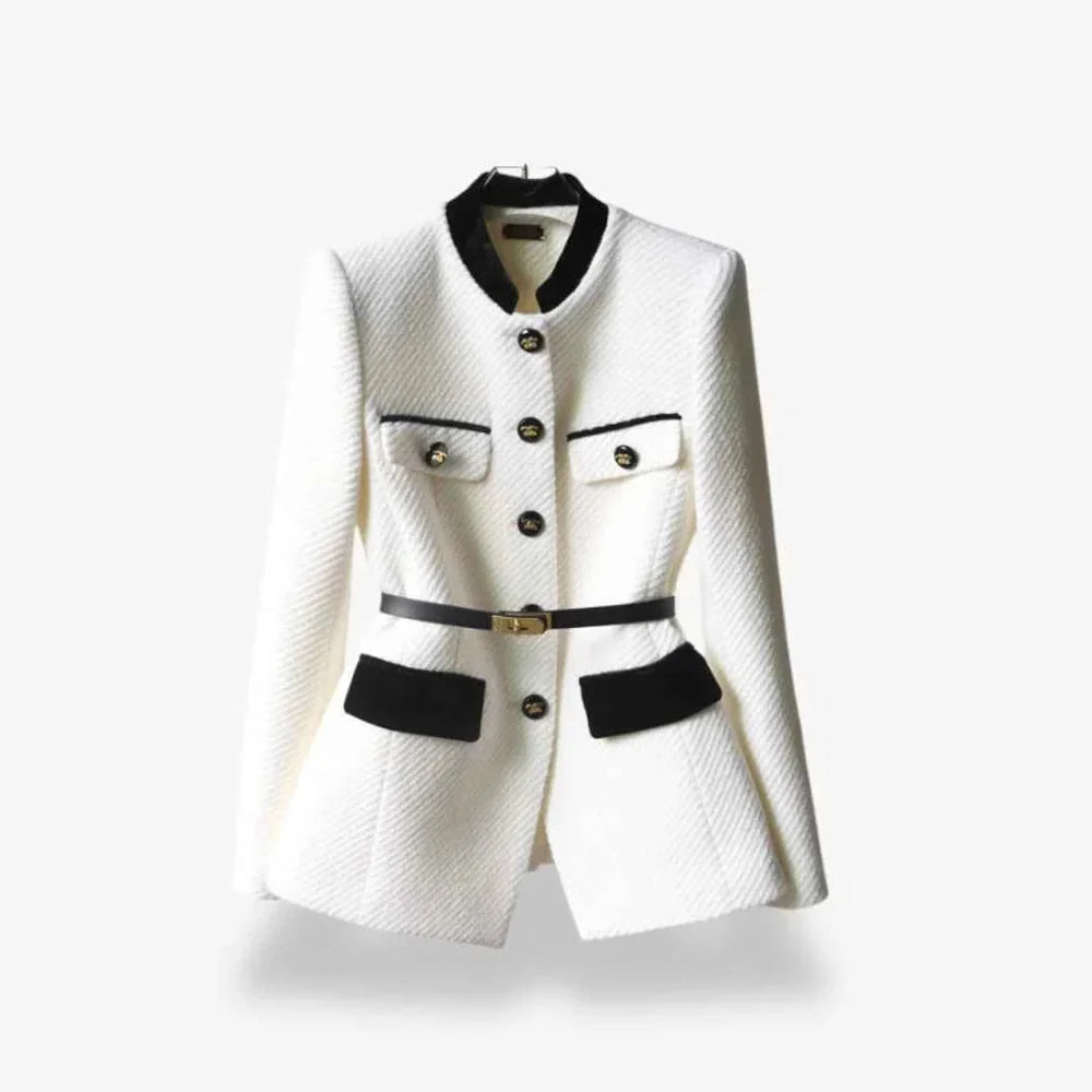 Blazer ajusté structuré avec finitions contrastées pour femme-Blazer Woman-Gigié