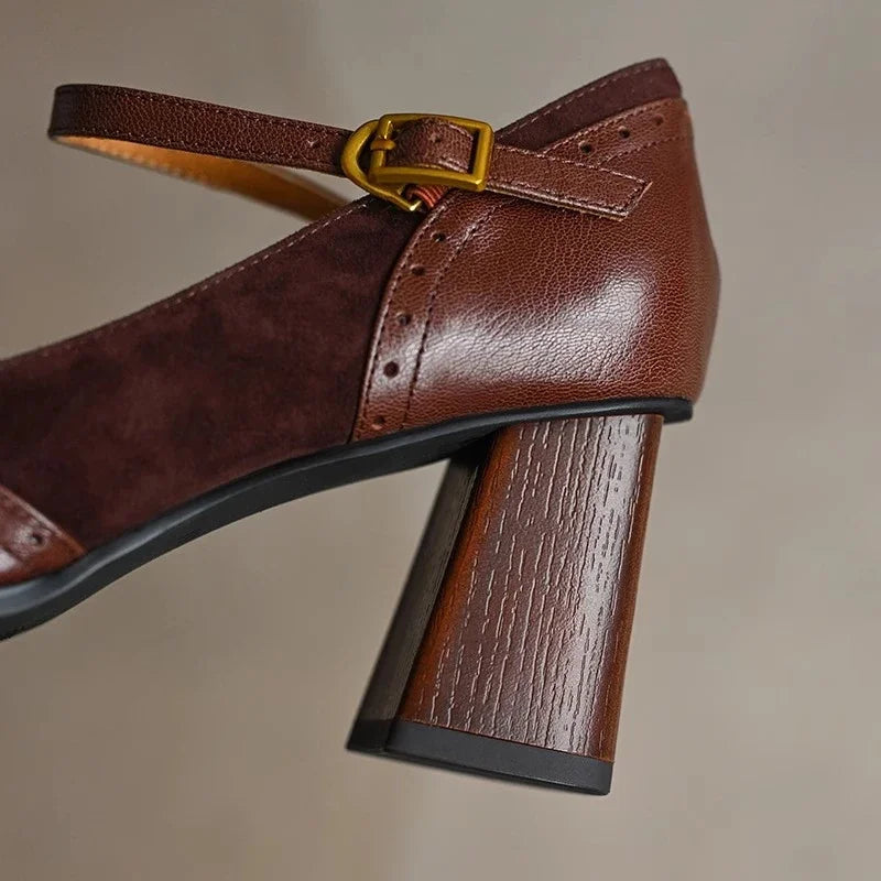 Bottines Fermées pour Femme avec Découpes Latérales, Trois Brides à Boucles et Talon Bloc-Men Shoes-Gigié