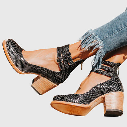 Bottines Fermées pour Femme avec Découpes Latérales, Trois Brides à Boucles et Talon Bloc-Men Shoes-Gigié