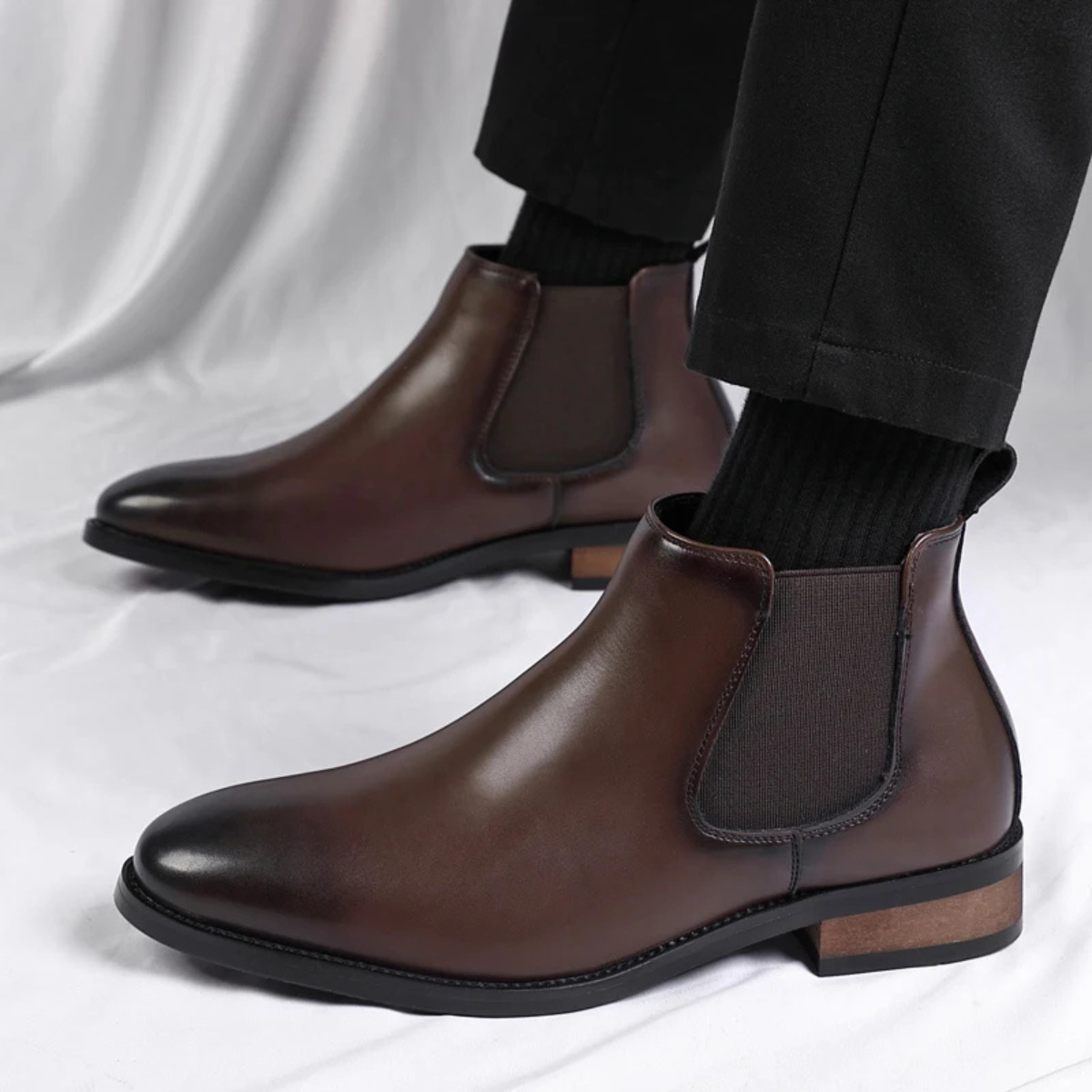 Bottines pour homme avec panneaux latéraux élastiques et languettes-Men Shoes-Gigié