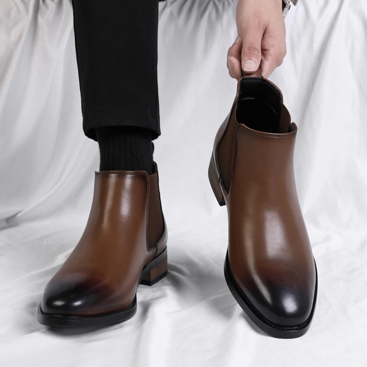 Bottines pour homme avec panneaux latéraux élastiques et languettes-Men Shoes-Gigié