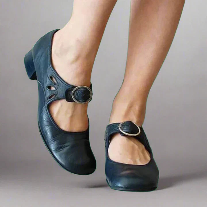 Chaussures Mary Jane pour femme avec bride à boucle et découpes-Women Shoes-Gigié